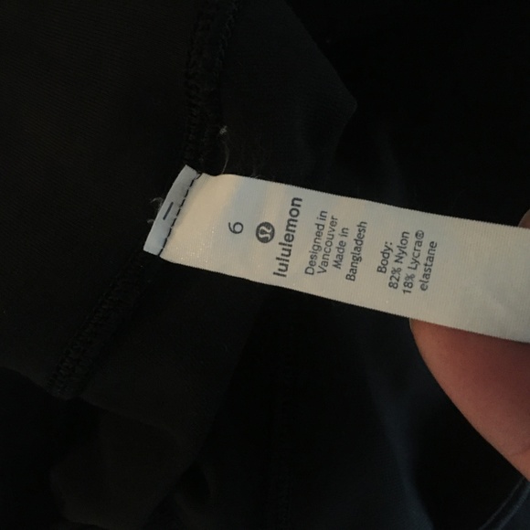 Lululemon leggings w/ mesh sz 6 - Picture 4 of 4